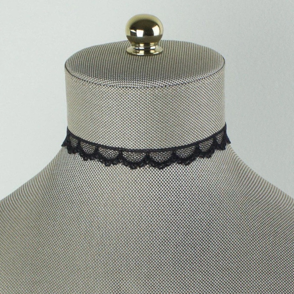 NEW Delicate Black Lace Choker Necklace